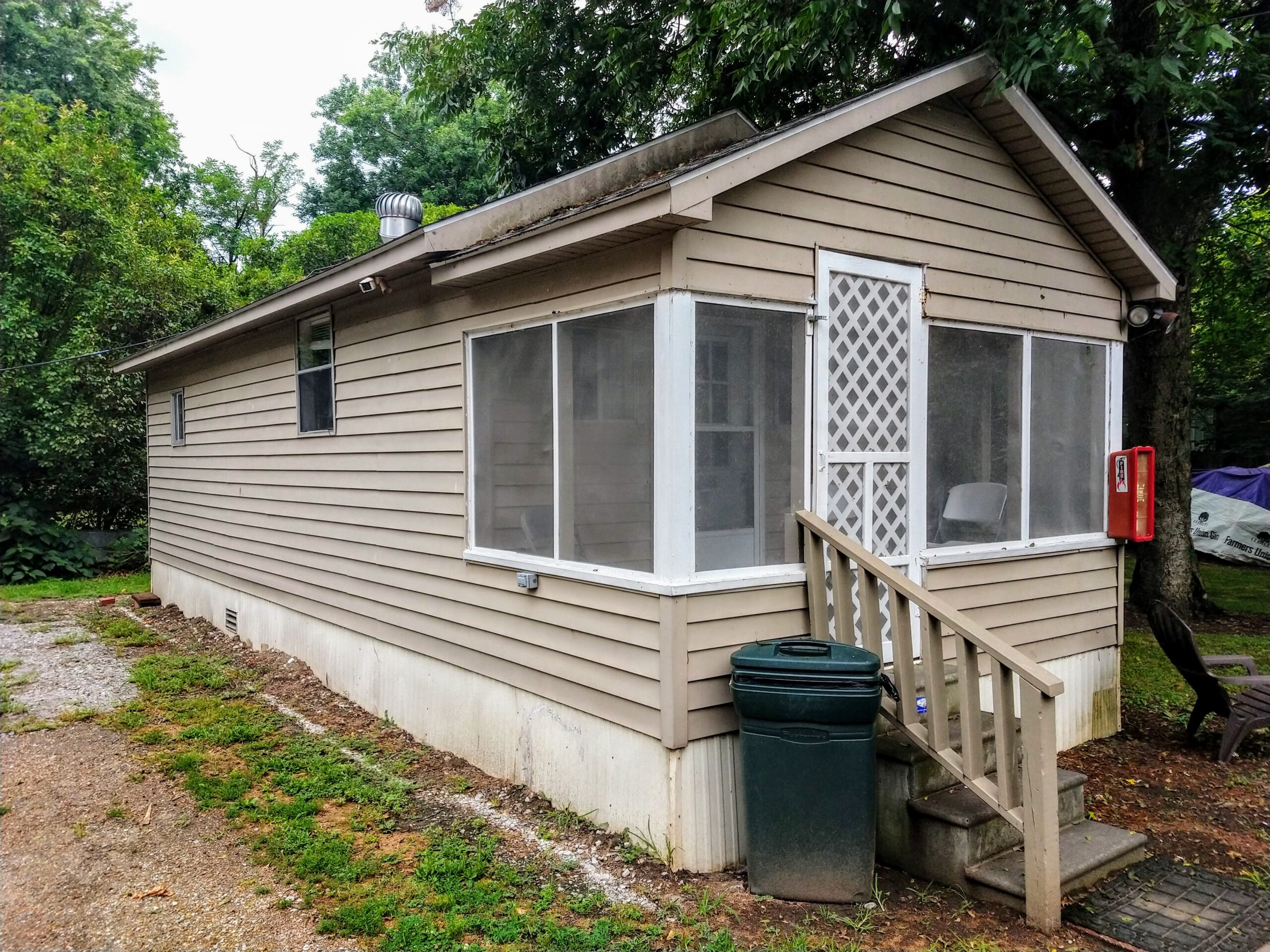 Cabin 16 Exterior